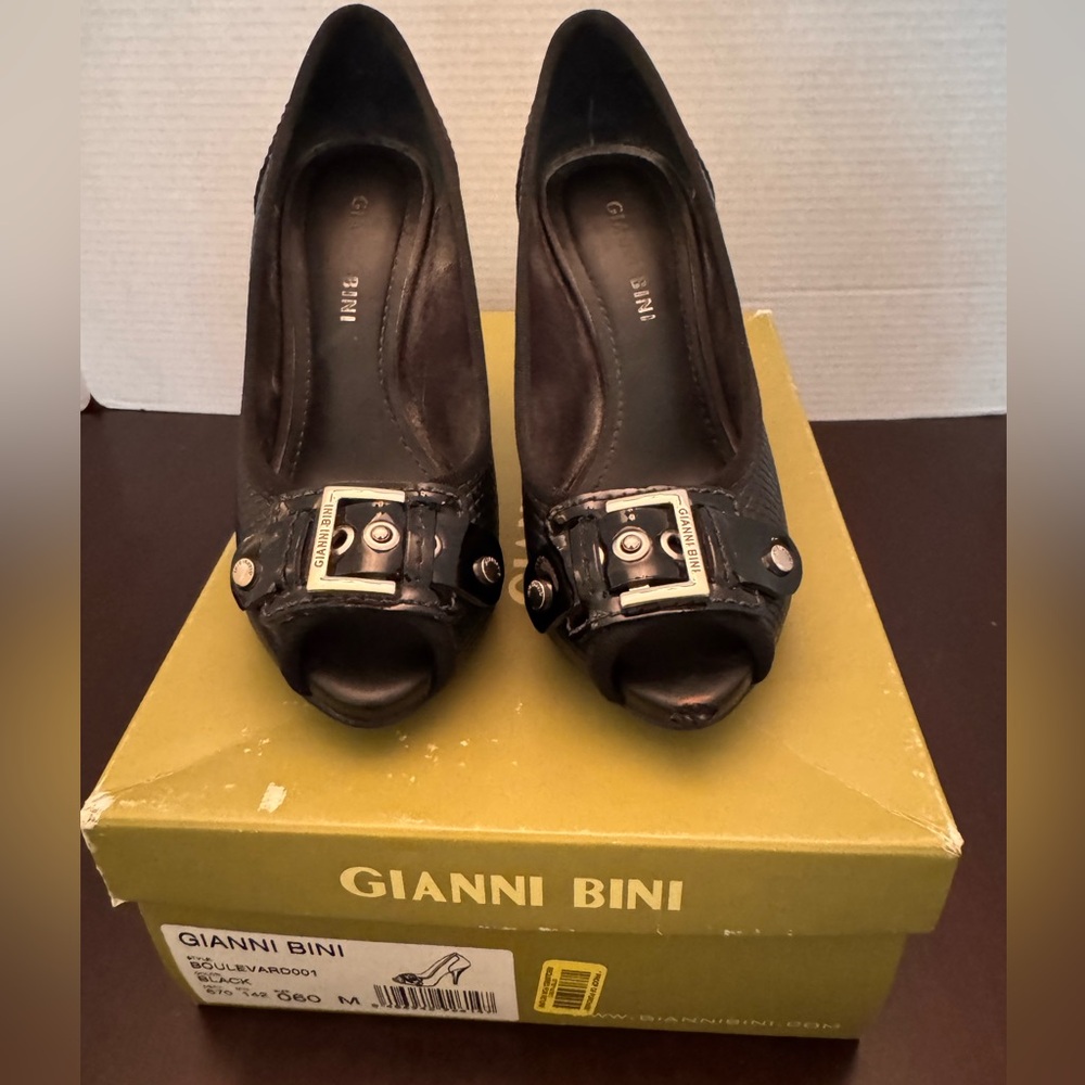 Gianni Bini Black Peep Toe Heels